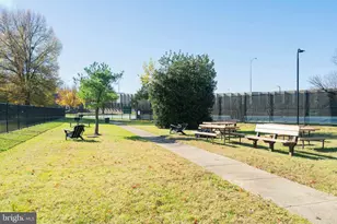 1225 Martha Custis Dr, Alexandria, VA 22302 - Photo 35