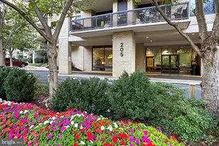 205 Yoakum Pkwy, Alexandria, VA 22304 - Photo 45