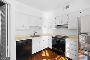 211 S West Street S, Alexandria, VA 22314 - Photo 11