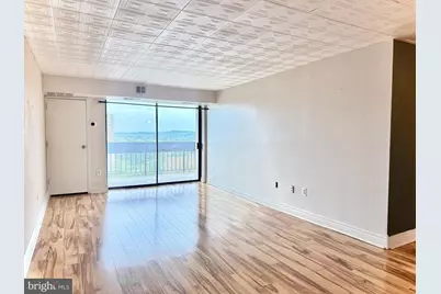 5300 Holmes Run Parkway #1012, Alexandria, VA 22304 - Photo 3