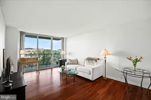 1225 Martha Custis Dr, Alexandria, VA 22302 - Photo 11