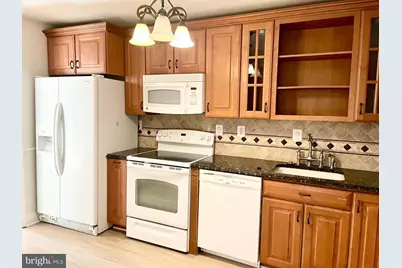 205 Yoakum Parkway #823, Alexandria, VA 22304 - Photo 7