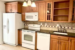 205 Yoakum Pkwy, Alexandria, VA 22304 - Photo 7