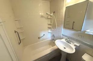 3492 Martha Custis Dr, Alexandria, VA 22302 - Photo 13