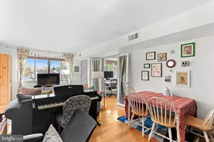 5340 Holmes Run Pkwy, Alexandria, VA 22304 - Photo 7