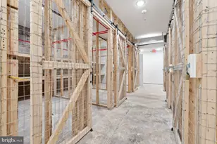 901 King St, Alexandria, VA 22314 - Photo 29