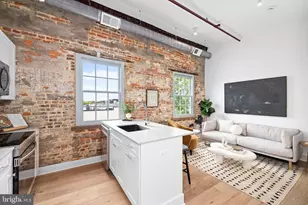 901 King St, Alexandria, VA 22314 - Photo 3