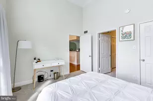 3315 Wyndham Cir, Alexandria, VA 22302 - Photo 9
