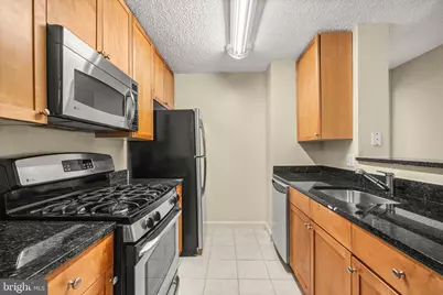 75 S Reynolds Street #413, Alexandria, VA 22304 - Photo 3