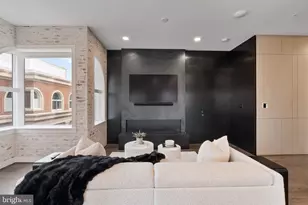 625 Slaters Ln, Alexandria, VA 22314 - Photo 5