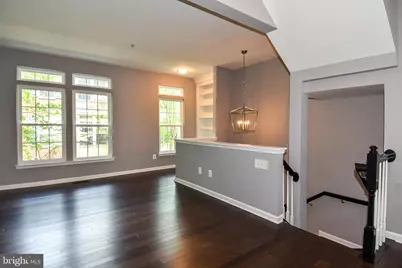 990 Harrison Circle, Alexandria, VA 22304 - Photo 5