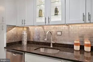 801 N Pitt St, Alexandria, VA 22314 - Photo 15