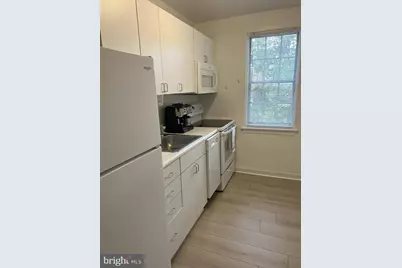 16 Auburn Court #C, Alexandria, VA 22305 - Photo 3