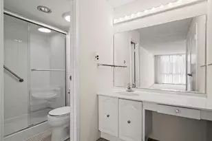 5300 Holmes Run Pkwy, Alexandria, VA 22304 - Photo 21