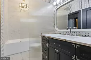 625 Slaters Ln, Alexandria, VA 22314 - Photo 17