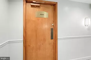 5340 Holmes Run Pkwy, Alexandria, VA 22304 - Photo 23