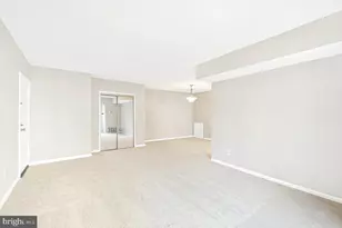 53 Skyhill Rd, Alexandria, VA 22314 - Photo 9