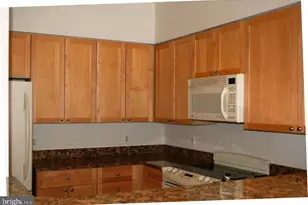 3101 N Hampton Dr, Alexandria, VA 22302 - Photo 3