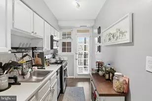 7 Russell Rd, Alexandria, VA 22301 - Photo 11