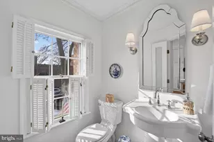 203 Princess St, Alexandria, VA 22314 - Photo 9