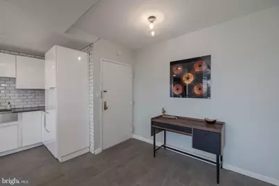 5500 Holmes Run Parkway #1005, Alexandria, VA 22304 - Photo 11