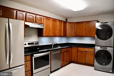 307 Yoakum Parkway #606, Alexandria, VA 22304 - Photo 3