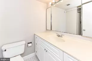 205 Yoakum Pkwy, Alexandria, VA 22304 - Photo 9