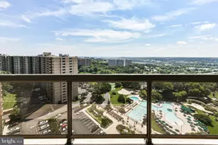 205 Yoakum Pkwy, Alexandria, VA 22304 - Photo 21