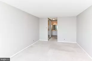 205 Yoakum Pkwy, Alexandria, VA 22304 - Photo 17