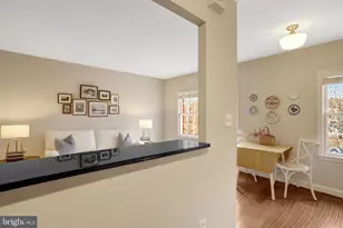 1251 E Abingdon Dr, Alexandria, VA 22314 - Photo 15