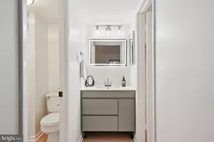 100 Roberts Ln, Alexandria, VA 22314 - Photo 15