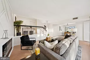 100 Roberts Ln, Alexandria, VA 22314 - Photo 5