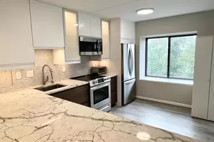 118 Roberts Ln, Alexandria, VA 22314 - Photo 7