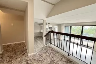 118 Roberts Ln, Alexandria, VA 22314 - Photo 3