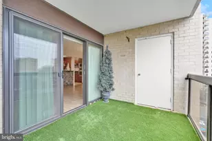 307 Yoakum Pkwy, Alexandria, VA 22304 - Photo 27