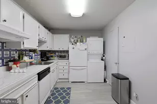 307 Yoakum Pkwy, Alexandria, VA 22304 - Photo 15