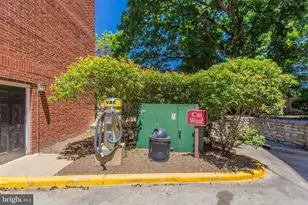 3309 Wyndham Cir, Alexandria, VA 22302 - Photo 29