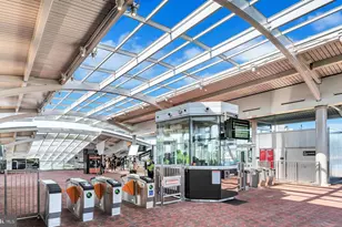 705 Lyles Ln, Alexandria, VA 22314 - Photo 37