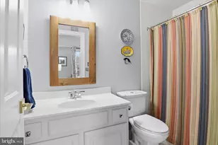 408 N Pitt St, Alexandria, VA 22314 - Photo 25