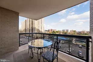 307 Yoakum Pkwy, Alexandria, VA 22304 - Photo 17