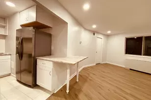 5340 Holmes Run Pkwy, Alexandria, VA 22304 - Photo 3