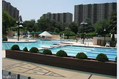 309 Yoakum Parkway #1605, Alexandria, VA 22304 - Photo 3