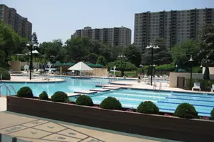 309 Yoakum Pkwy, Alexandria, VA 22304 - Photo 3