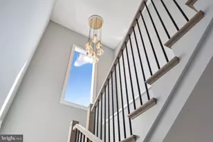901 King St, Alexandria, VA 22314 - Photo 25