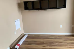 5300 Holmes Run Pkwy, Alexandria, VA 22304 - Photo 9