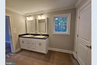 121 Sharps Creek Drive, Scottsville, VA 24590 - Photo 11