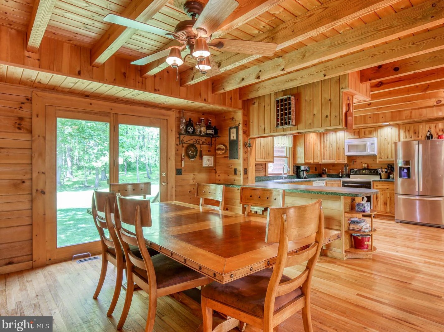 872 Bench Ln, Mount Weather VA  20135-4861 exterior