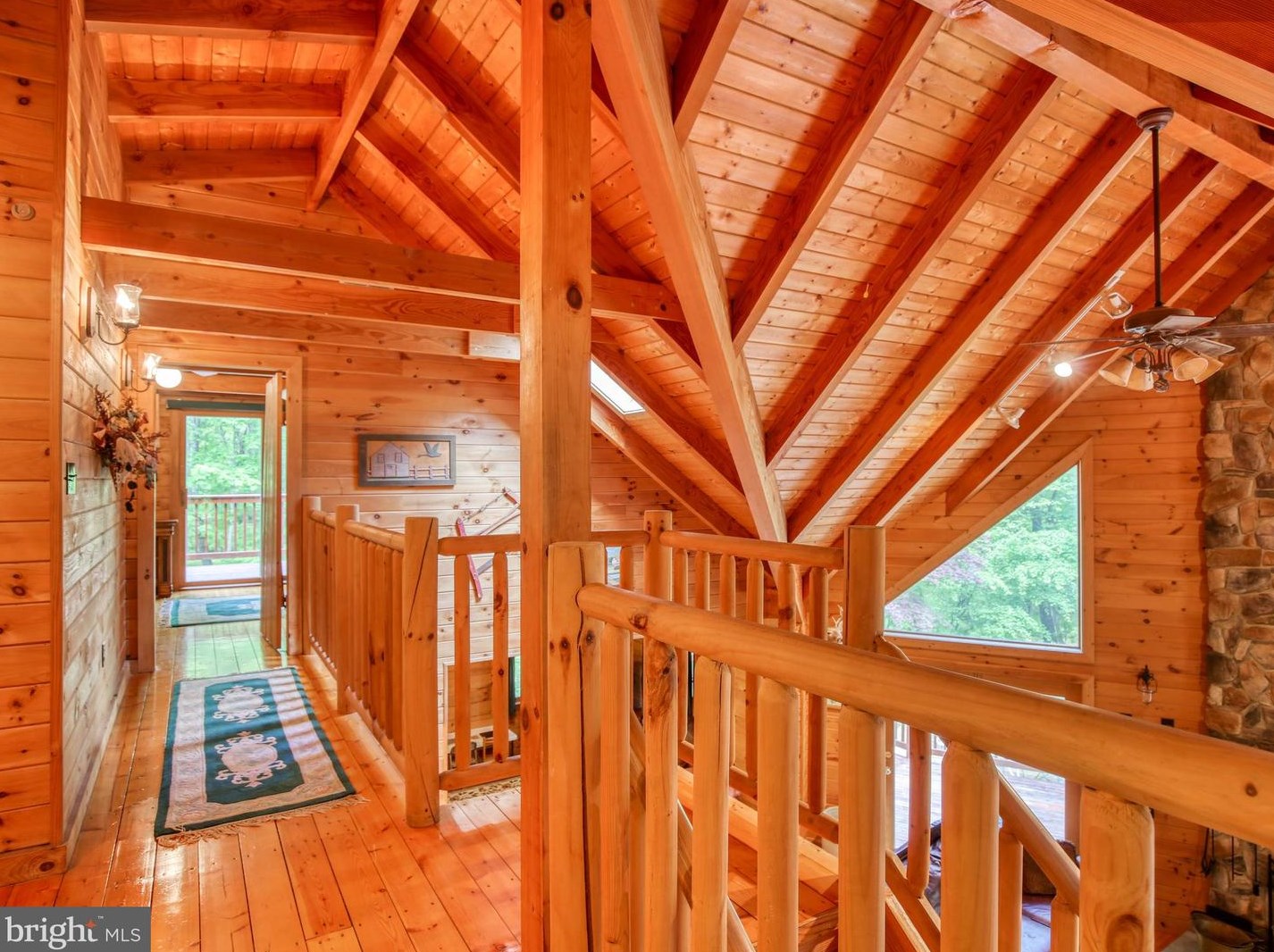 872 Bench Ln, Mount Weather VA  20135-4861 exterior