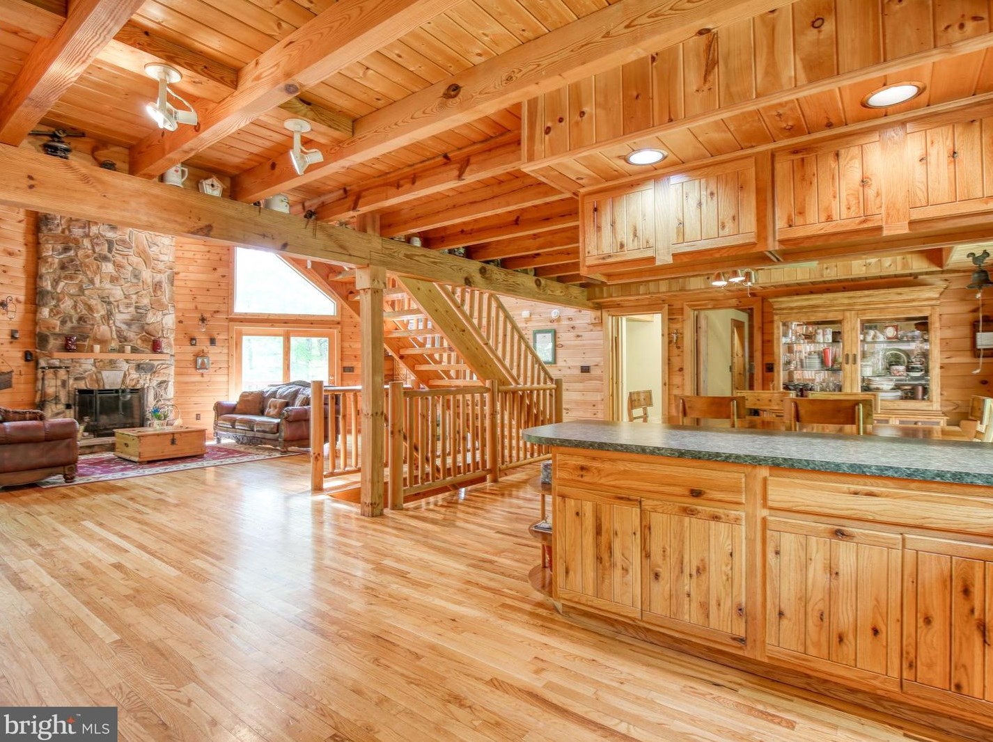 872 Bench Ln, Mount Weather VA  20135-4861 exterior