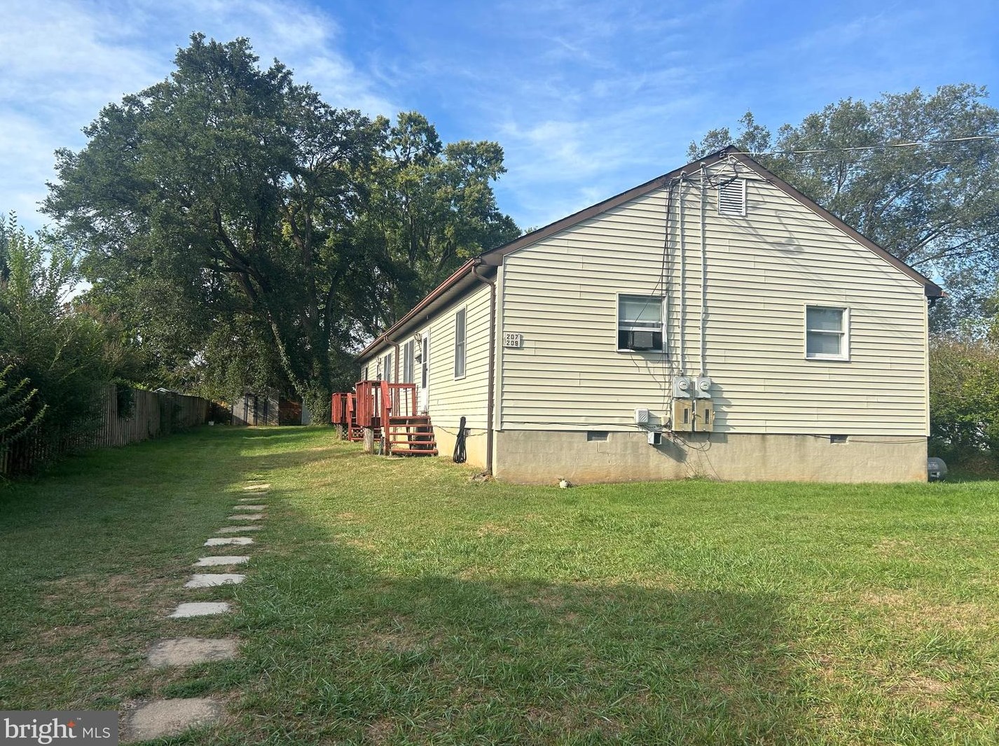 207 Walnut St, Mount Weather VA  22611-1054 exterior